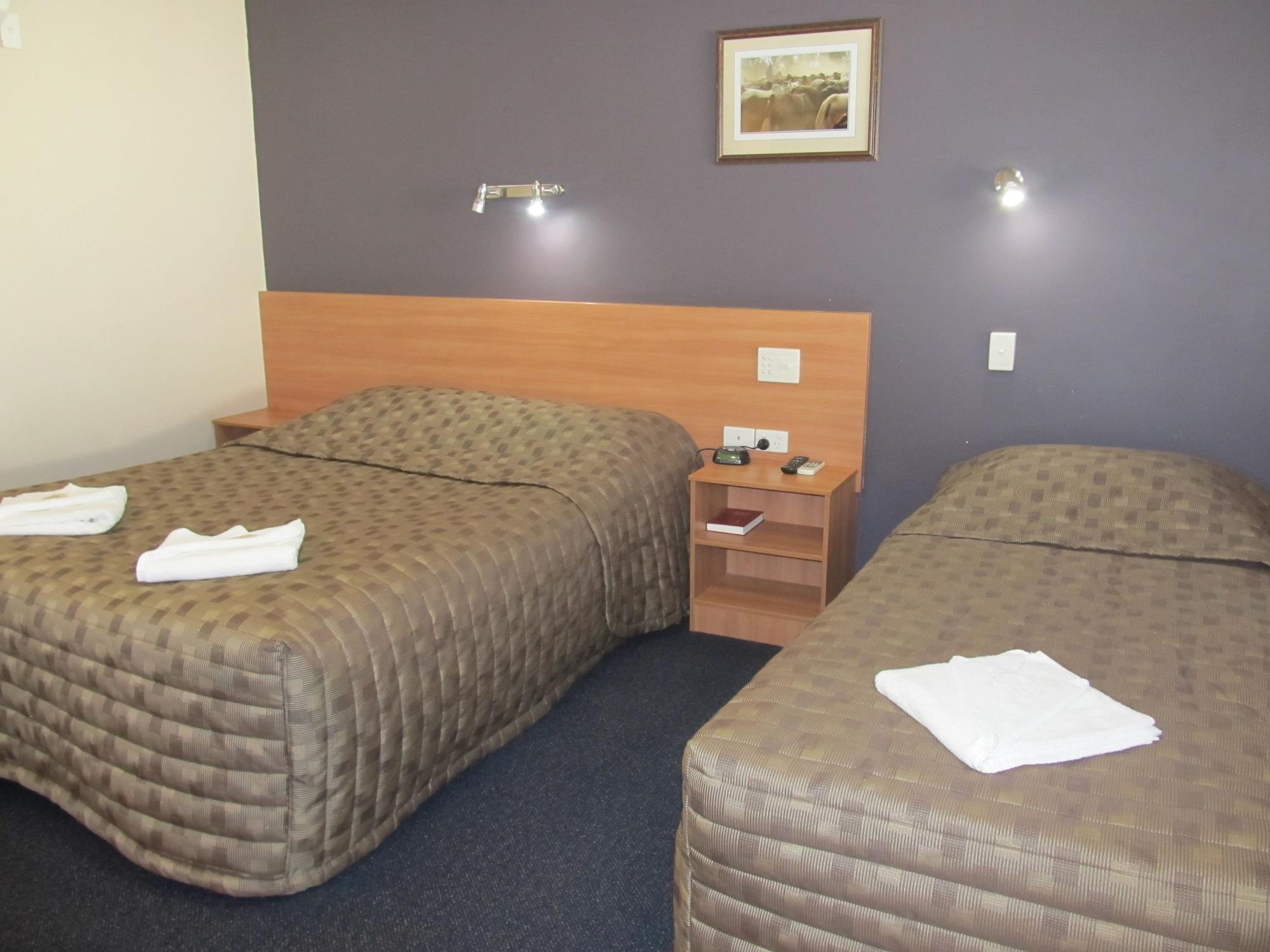 Sunpalms Motel Rockhampton Exterior photo