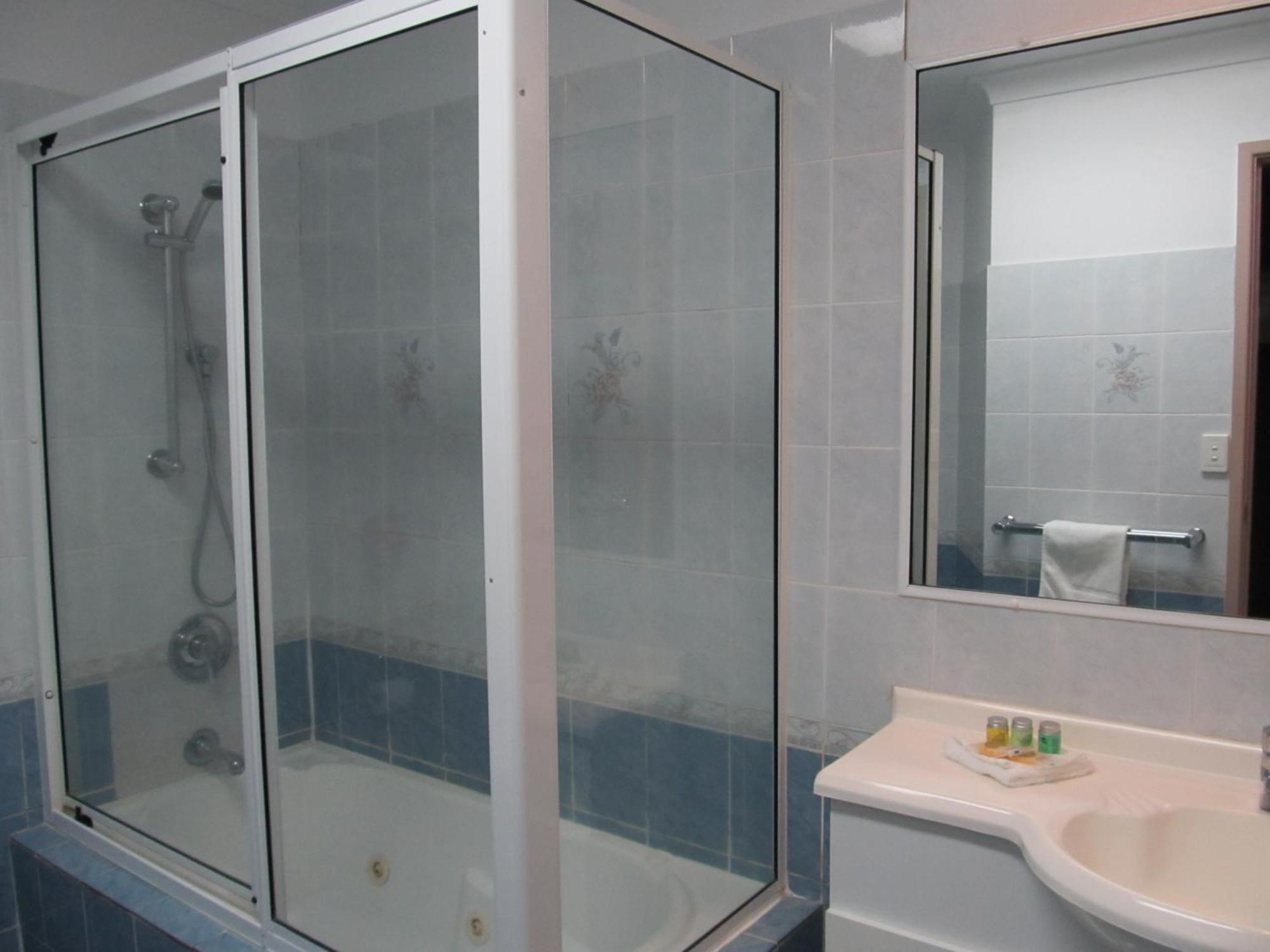 Sunpalms Motel Rockhampton Room photo