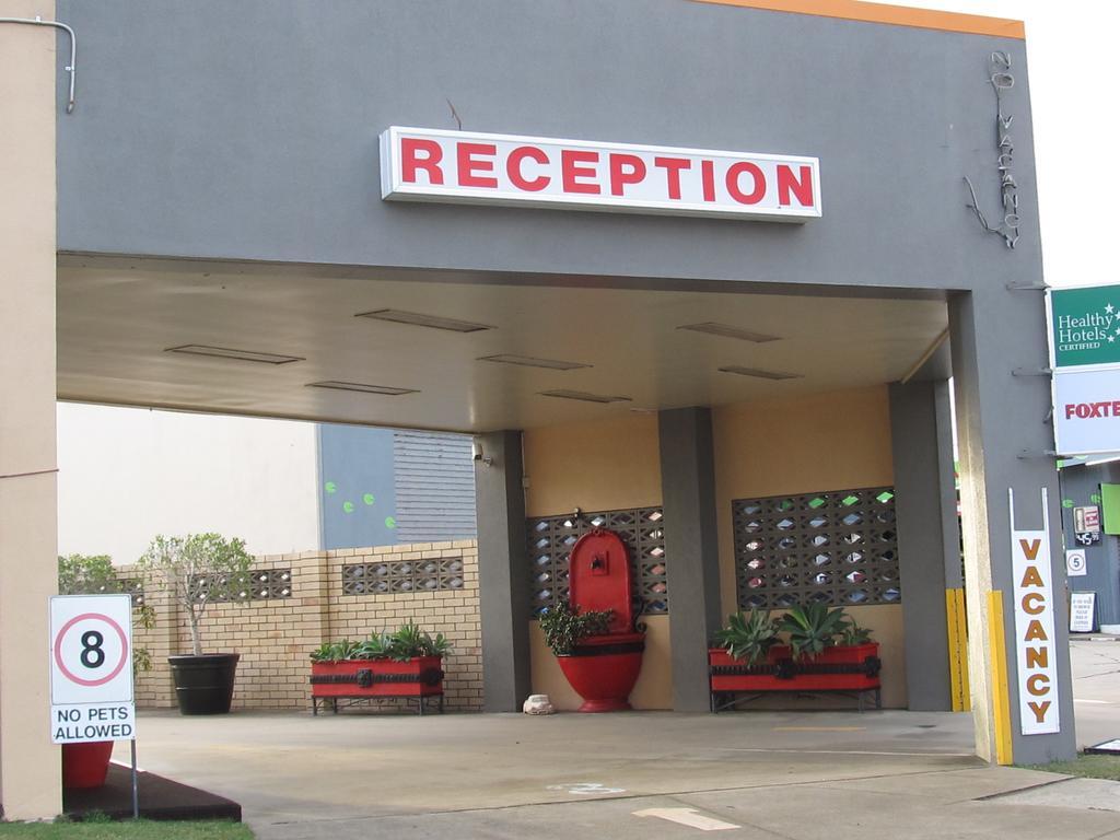Sunpalms Motel Rockhampton Exterior photo