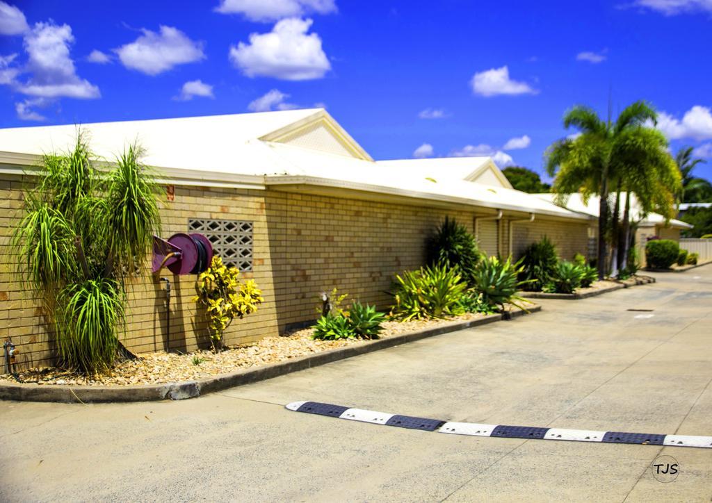 Sunpalms Motel Rockhampton Exterior photo